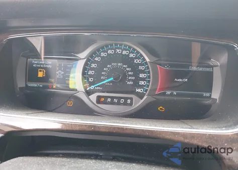 2016 Ford Taurus Limited z USA, uszkodzony, nr VIN 1FAHP2J87GG130136